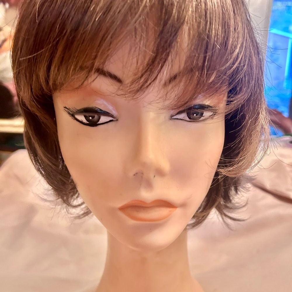 Wigs by Cheyenne Short Layered Women's Wig in Chestnut Brown - Picture 2 of 8